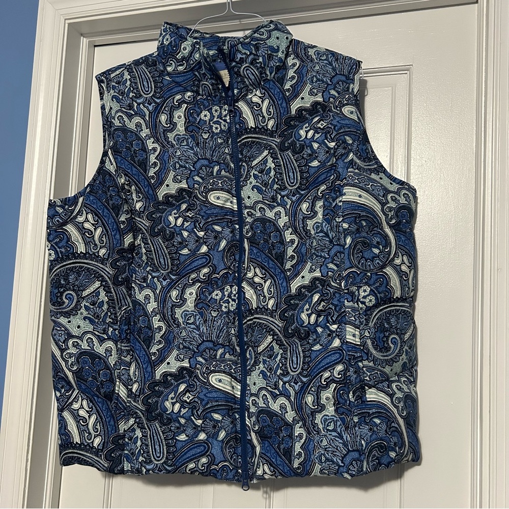 Talbots Woman 2X blue paisley duck down puffer vest jacket fall coastal spring